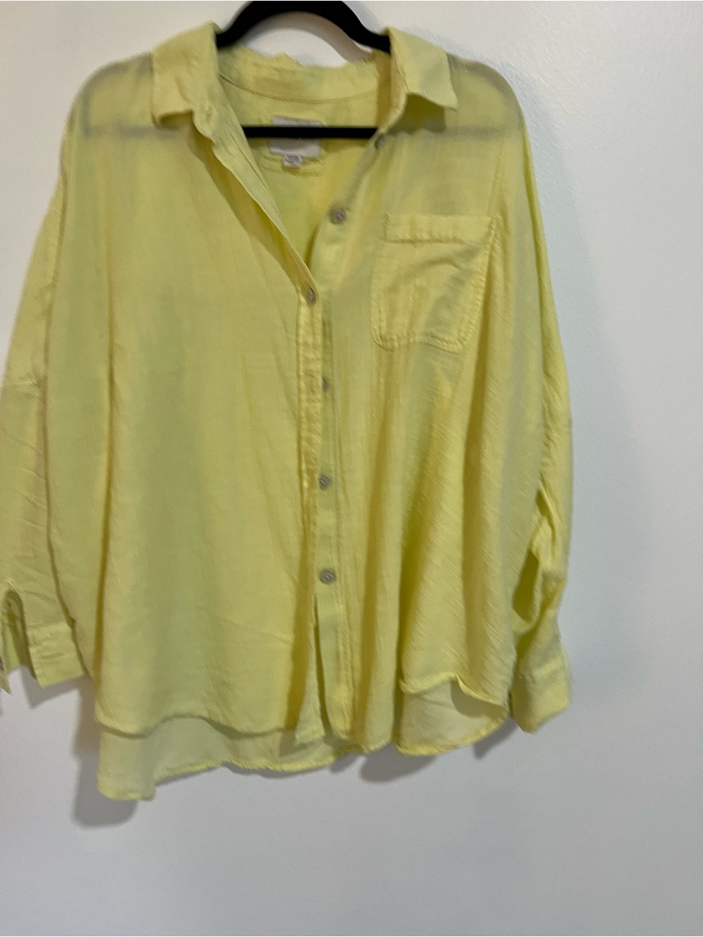 Set TWO oversized American Eagle Shirts, Button-Up, Peach-discoloration.